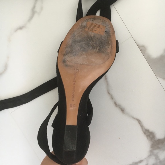 Banana republic black long straps wedge shoes size 8.5 medium - Picture 5 of 5